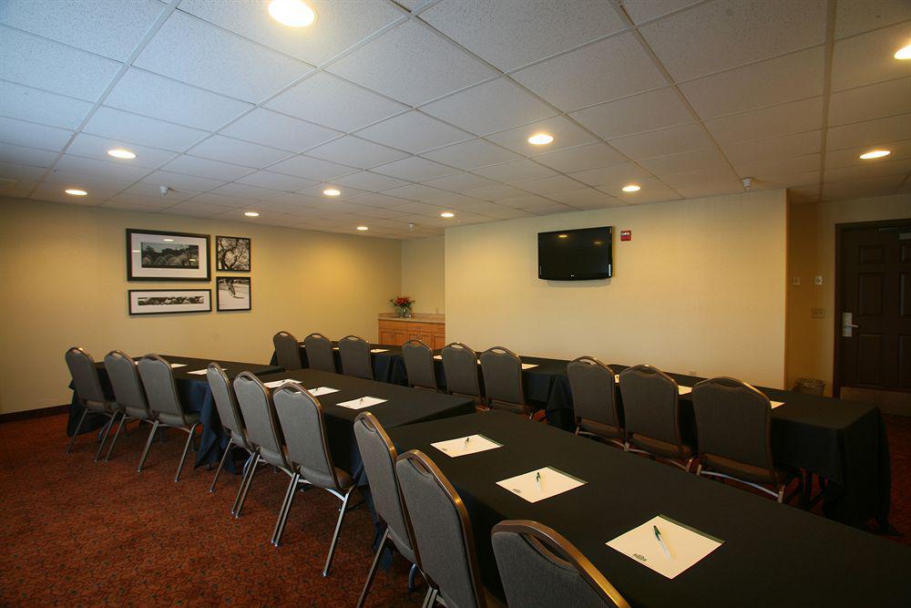 Country & By Radisson, Eagan, Mn