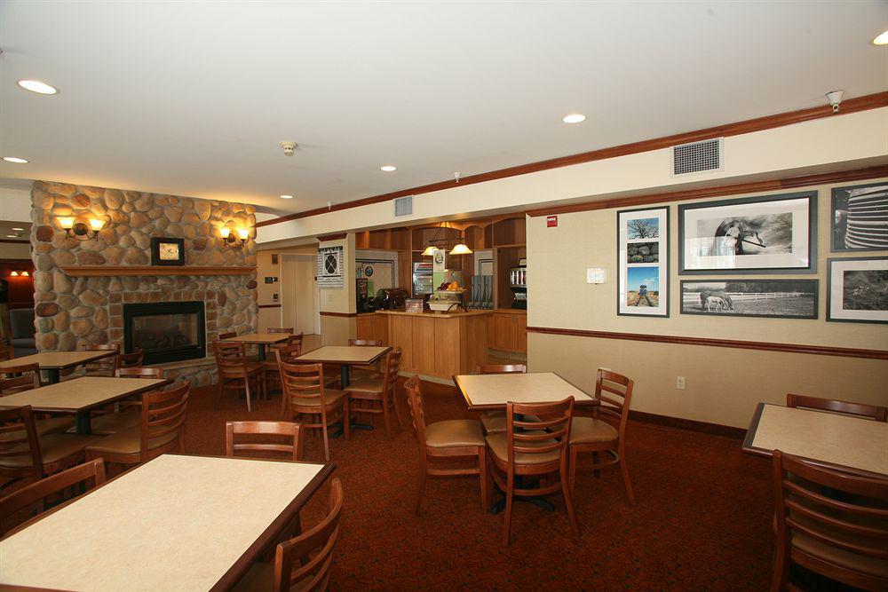 Country & By Radisson, Eagan, Mn 3*