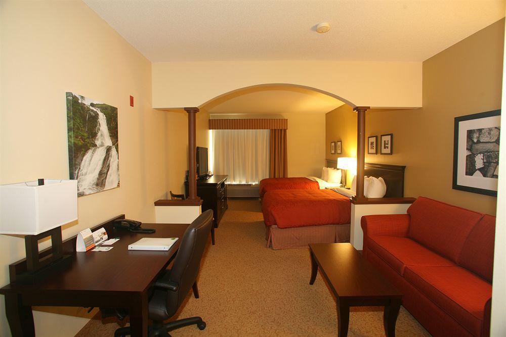 Hotel Country & By Radisson, Eagan, Mn