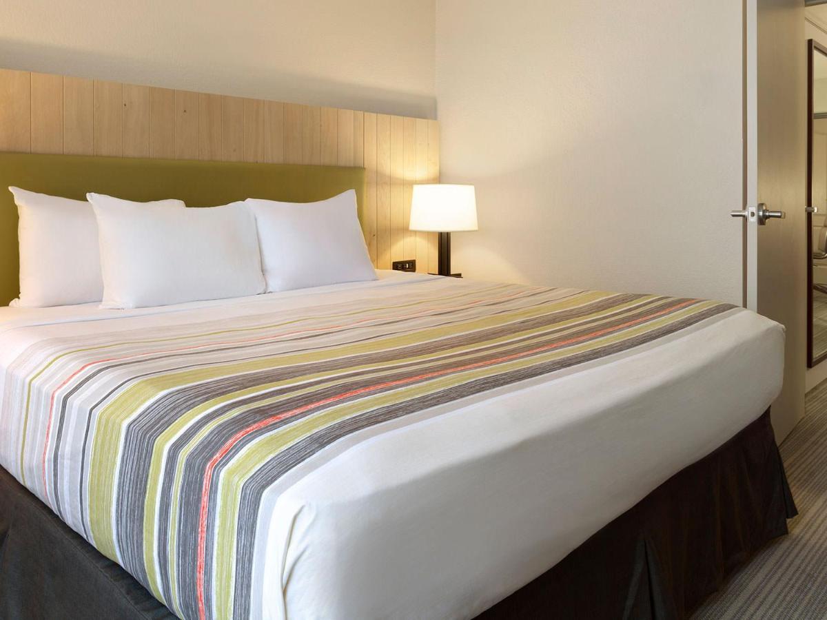 Country & By Radisson, Eagan, Mn Hotel