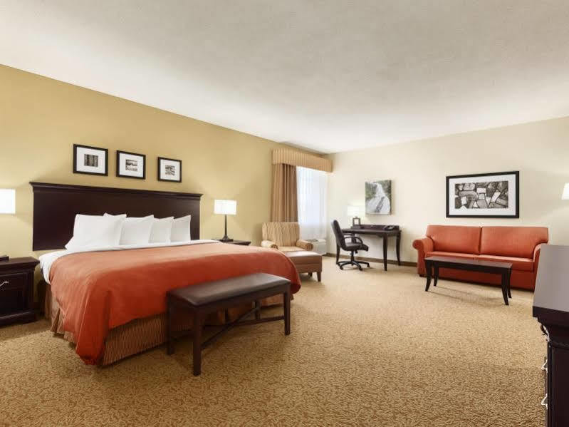 Country & By Radisson, Eagan, Mn 3*
